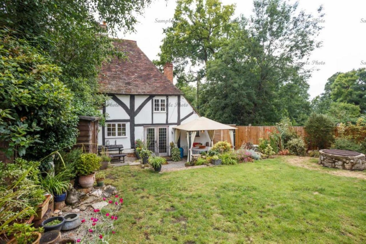 The Buttery Villa Maidstone Exterior photo